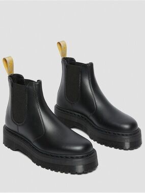 Dr martens chelsea boots